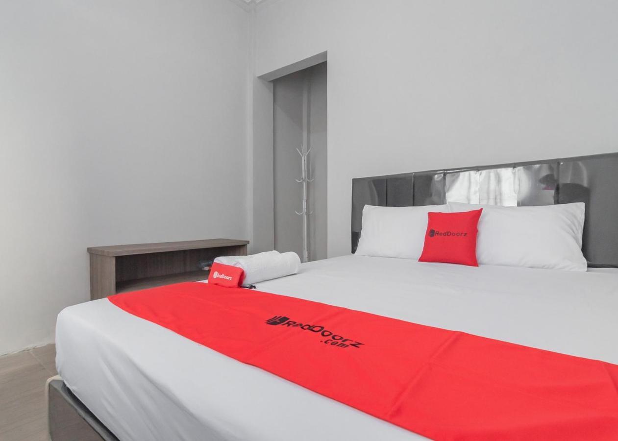 Reddoorz Syariah Near Wisata Situ Gunung Sukabumi Hotel Kadudampit Exterior photo
